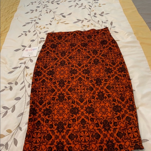 Floral skirt - Picture 2 of 4